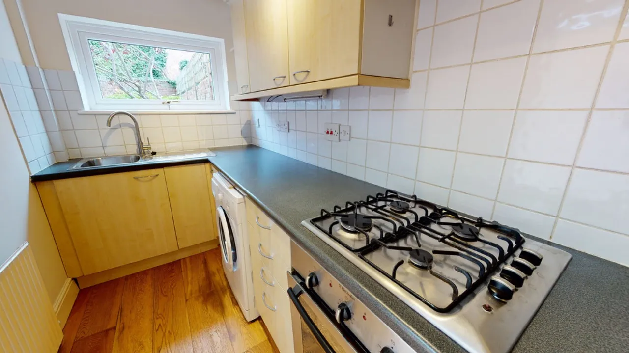 Burton Street, Cheltenham, GL50, photo 6