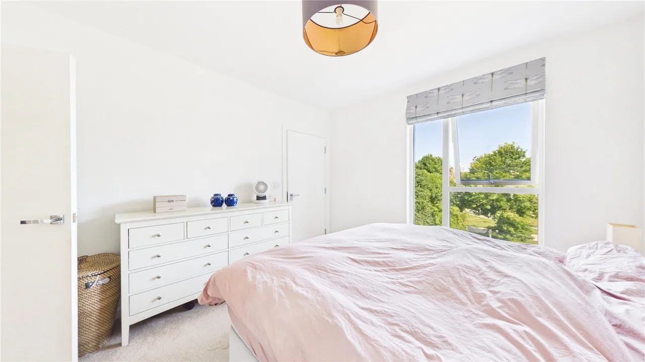 Bollo Bridge Road, London, W3, photo 16