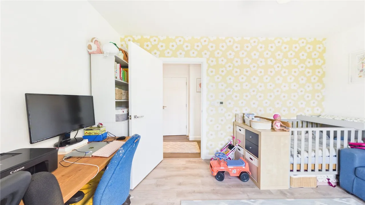 Bollo Bridge Road, London, W3, photo 20