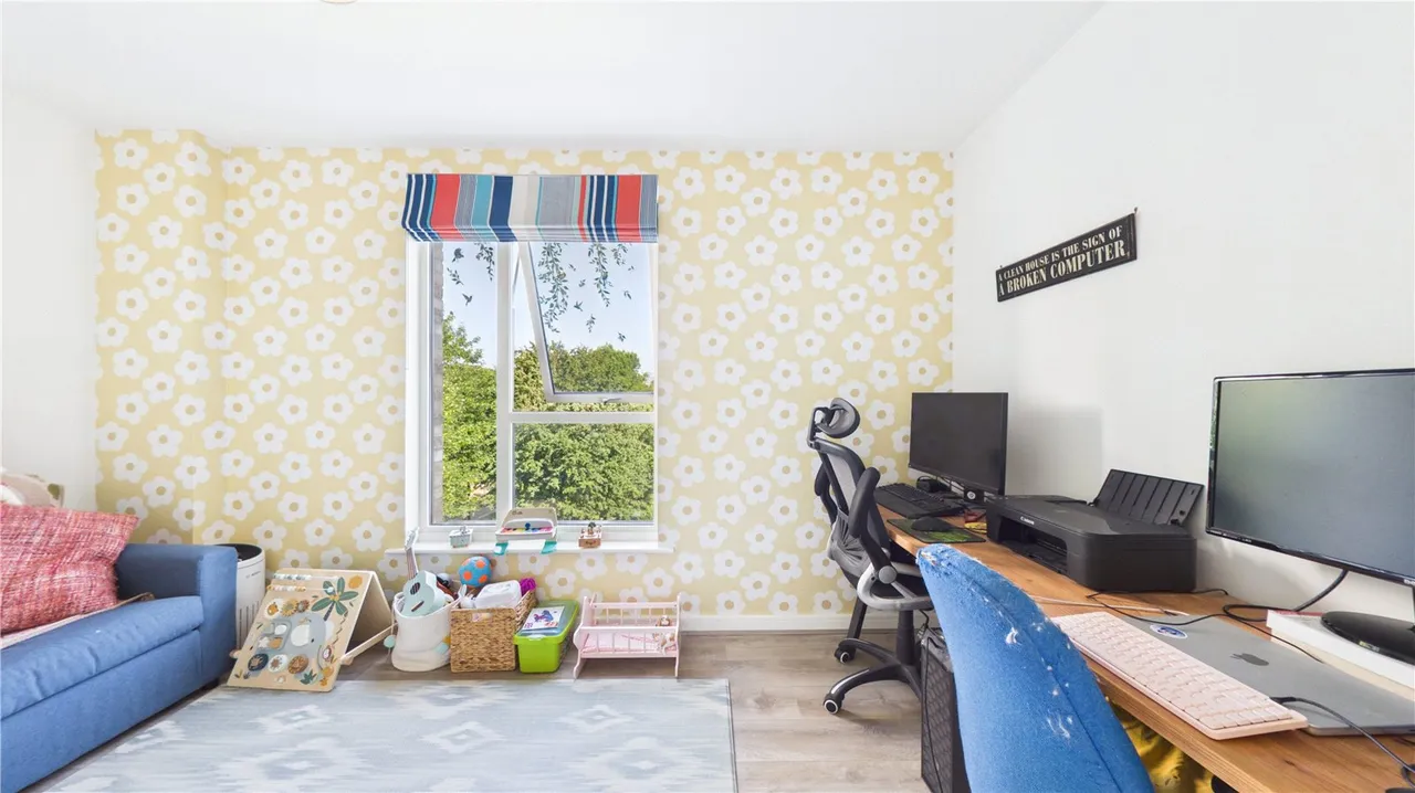 Bollo Bridge Road, London, W3, photo 24