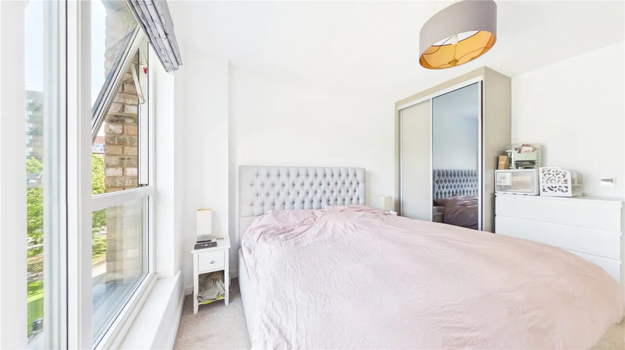 Bollo Bridge Road, London, W3, photo 15