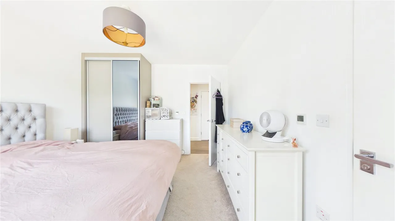 Bollo Bridge Road, London, W3, photo 18