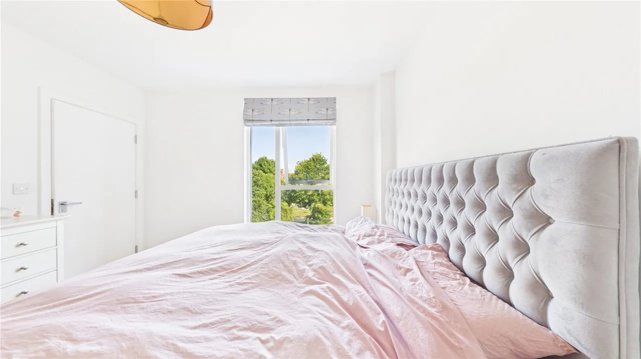 Bollo Bridge Road, London, W3, photo 17