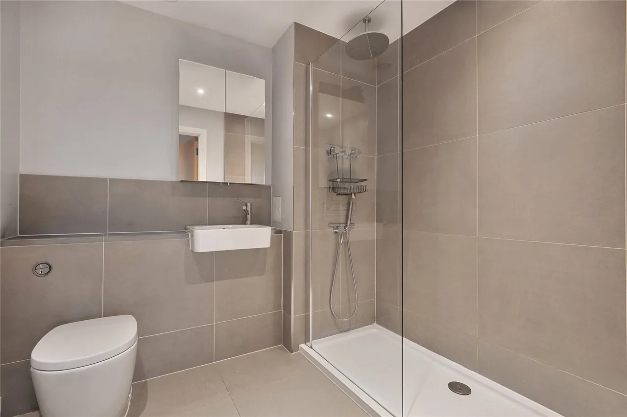 Knaresborough Drive, London, SW18, photo 6