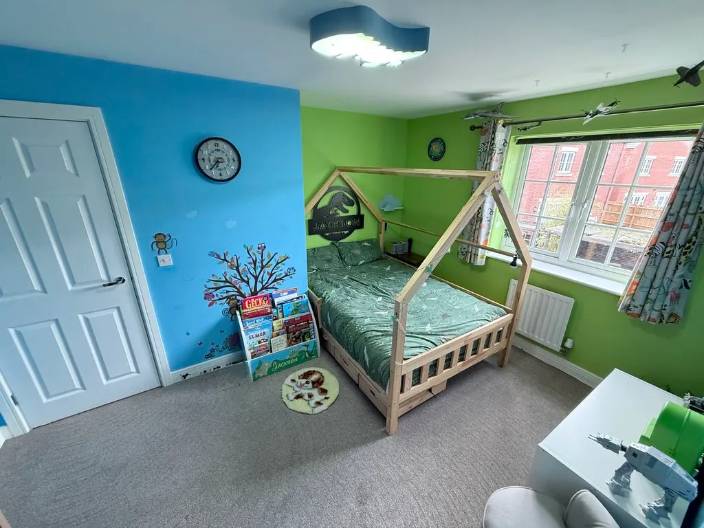 Arch Grove, Aylesbury HP18 0UN, photo 14