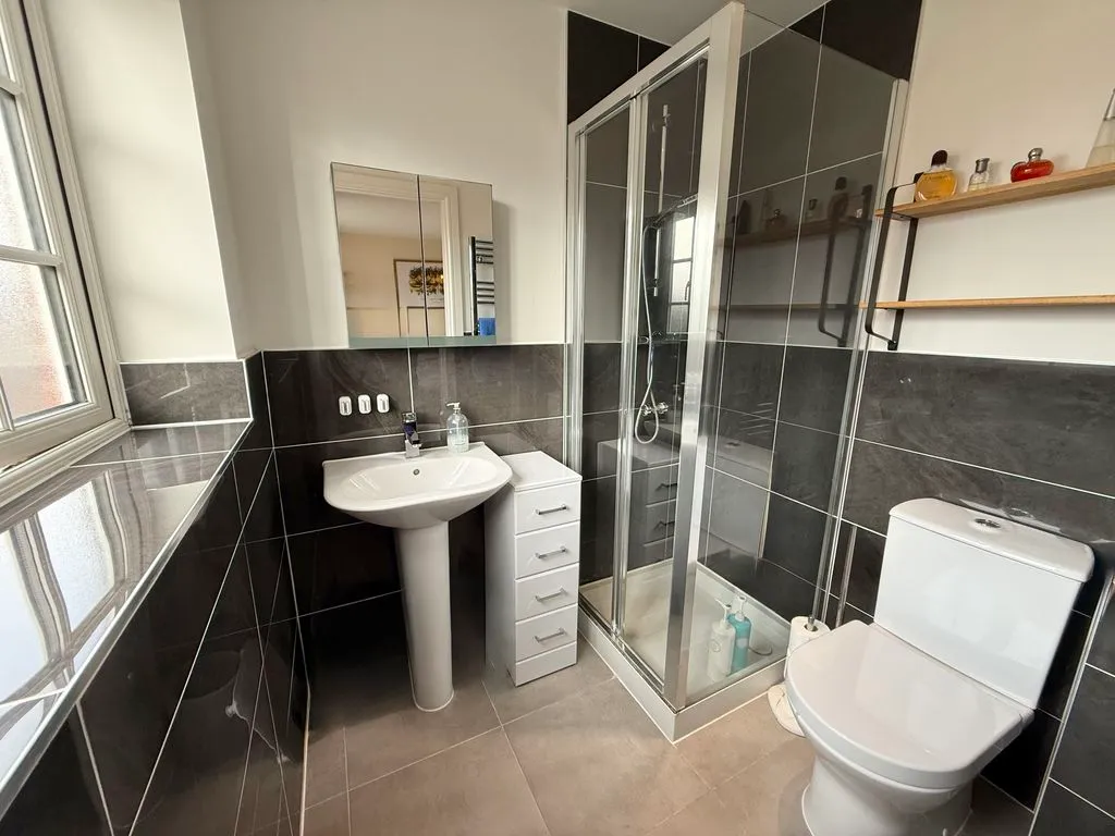Arch Grove, Aylesbury HP18 0UN, photo 7