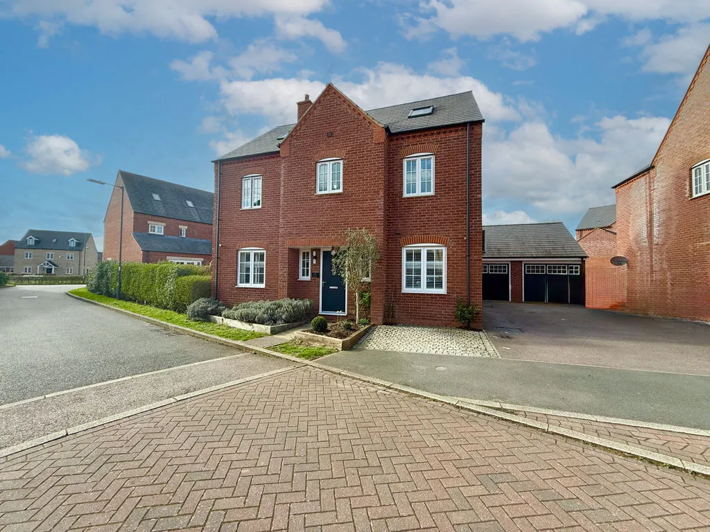 Arch Grove, Aylesbury HP18 0UN, photo 21