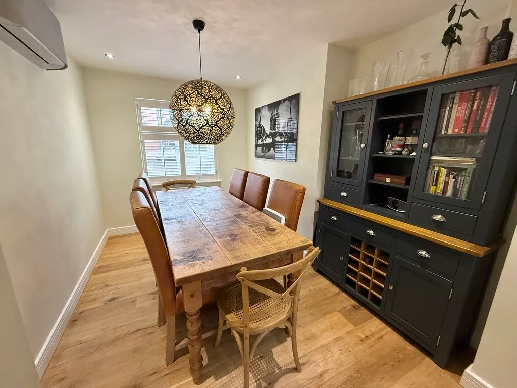 Arch Grove, Aylesbury HP18 0UN, photo 5