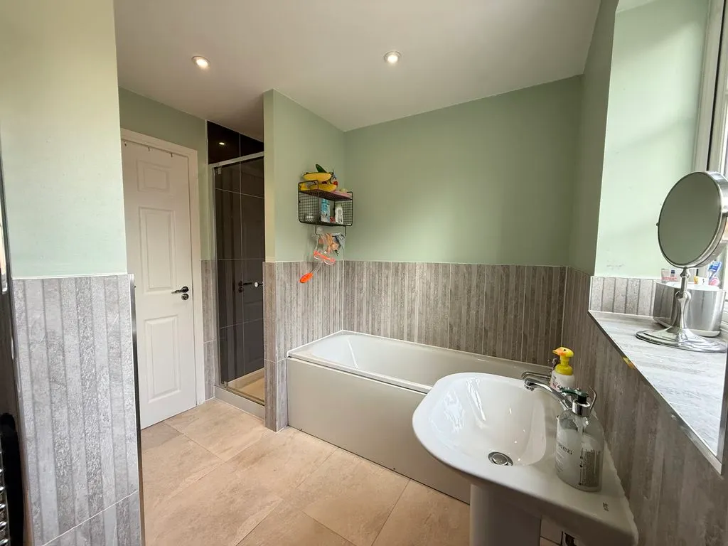 Arch Grove, Aylesbury HP18 0UN, photo 4