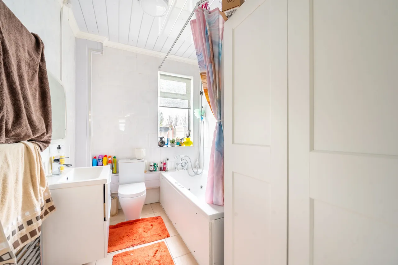 131 Hebdon Road, London, photo 5