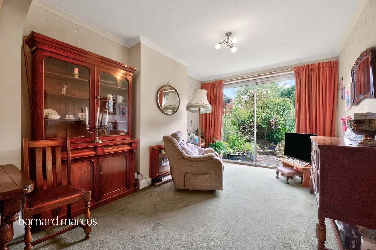 Colborne Way, Worcester Park, photo 2