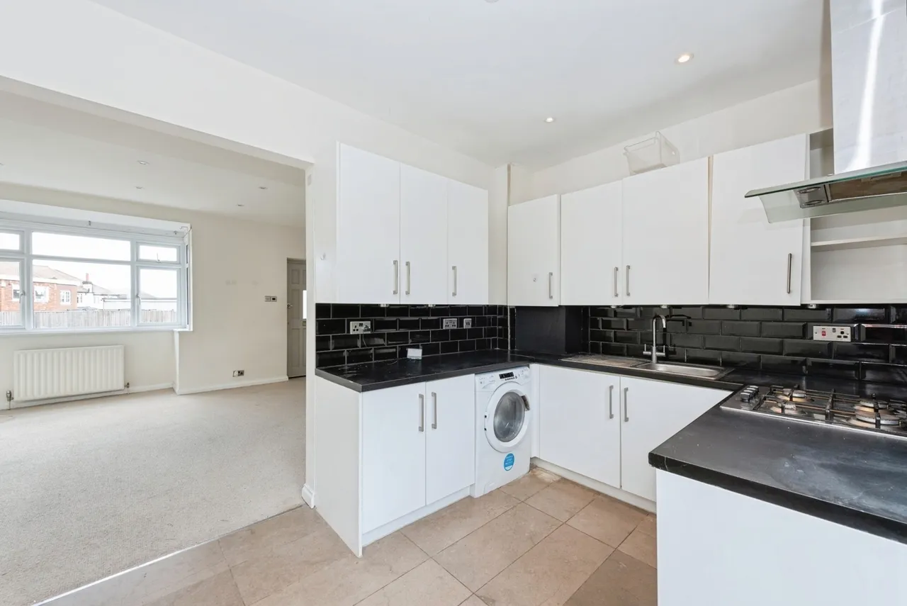 Langley Avenue, Worcester Park, KT4, photo 10