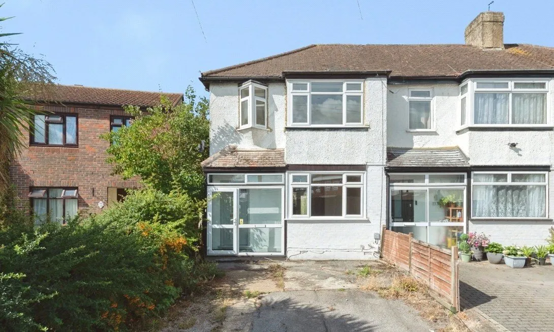 2 bed house for sale, Langley Avenue, Worcester Park, KT4
