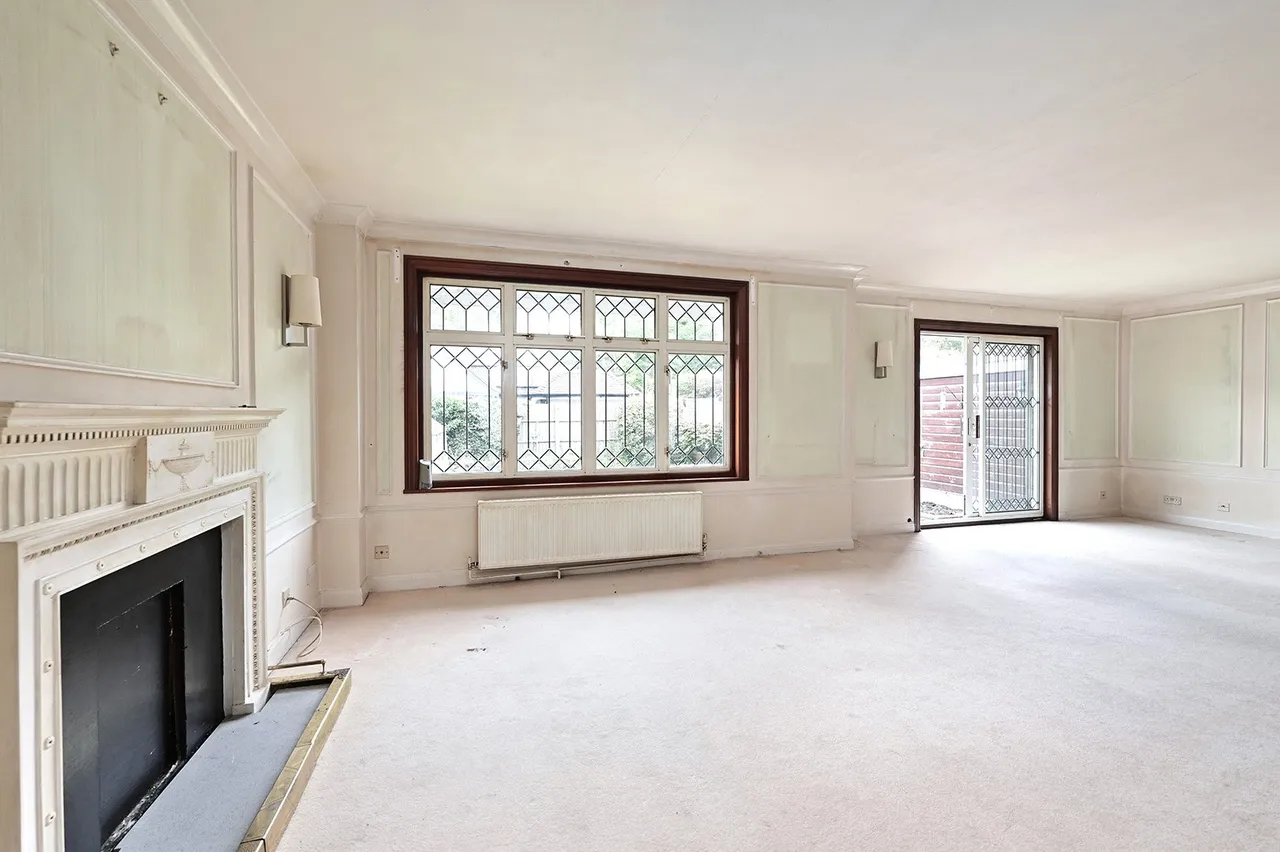 Acacia Road, Staines, TW18, photo 5