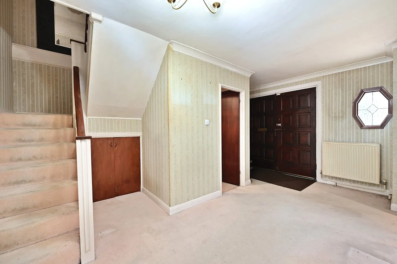 Acacia Road, Staines, TW18, photo 12
