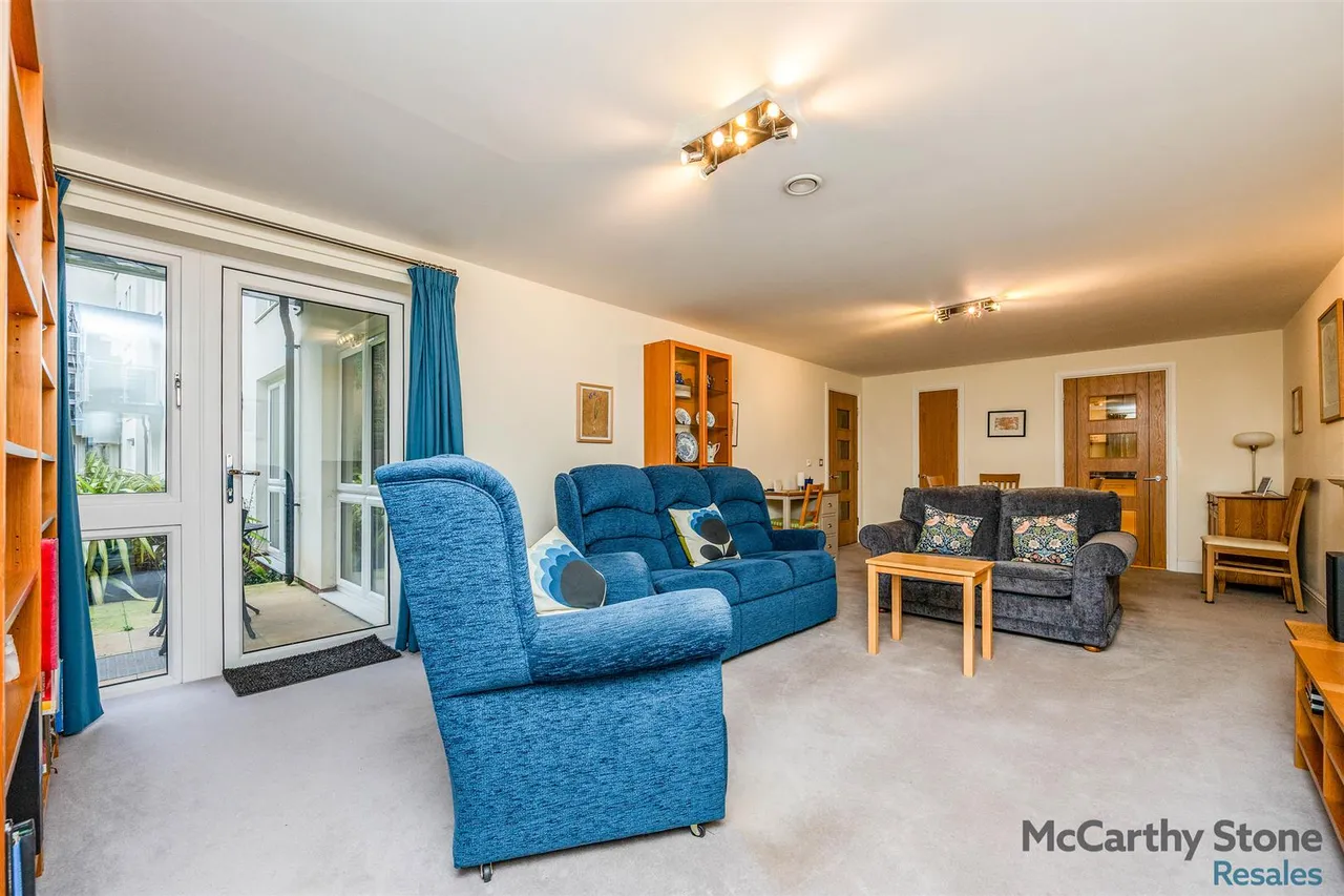Park Road, Hagley, DY9, photo 3