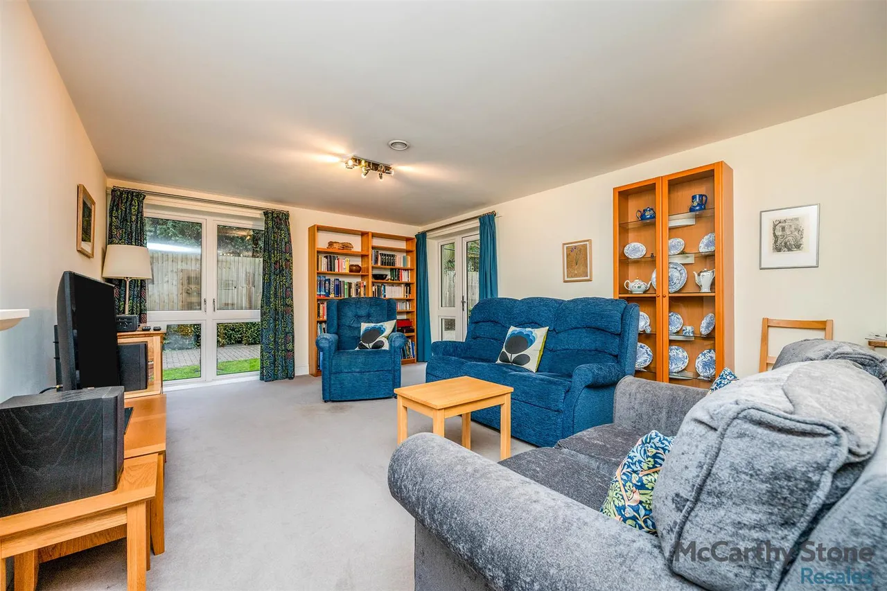 Park Road, Hagley, DY9, photo 2