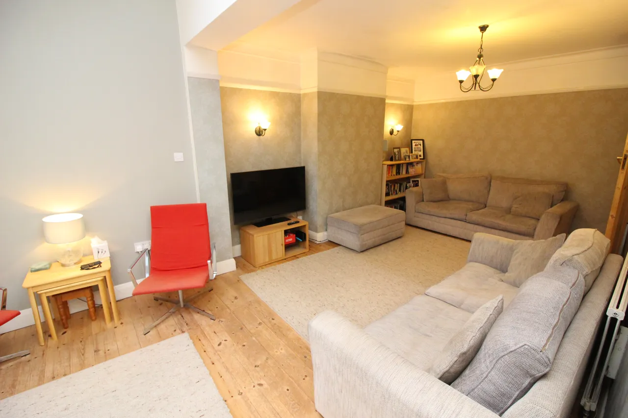 Lynwood Drive, WORCESTER PARK, Surrey, Worcester Park, KT47AB, photo 2