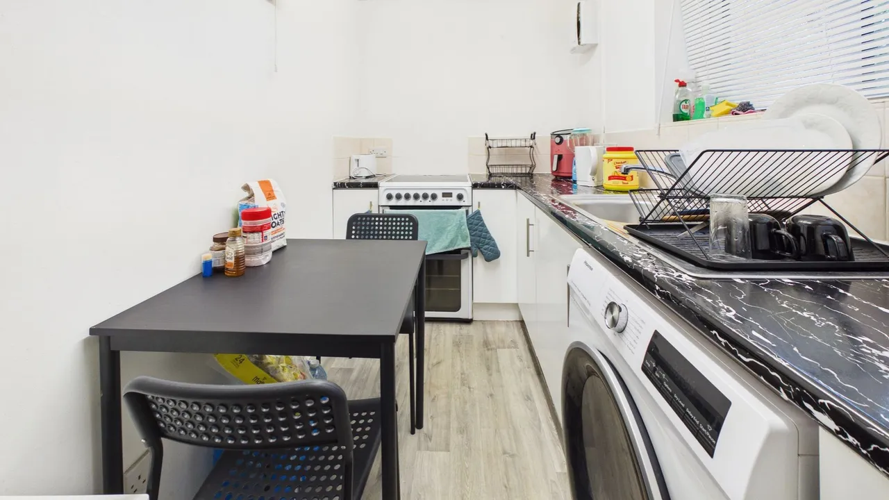 Marholm Road, Walton, Peterborough, PE4, photo 3