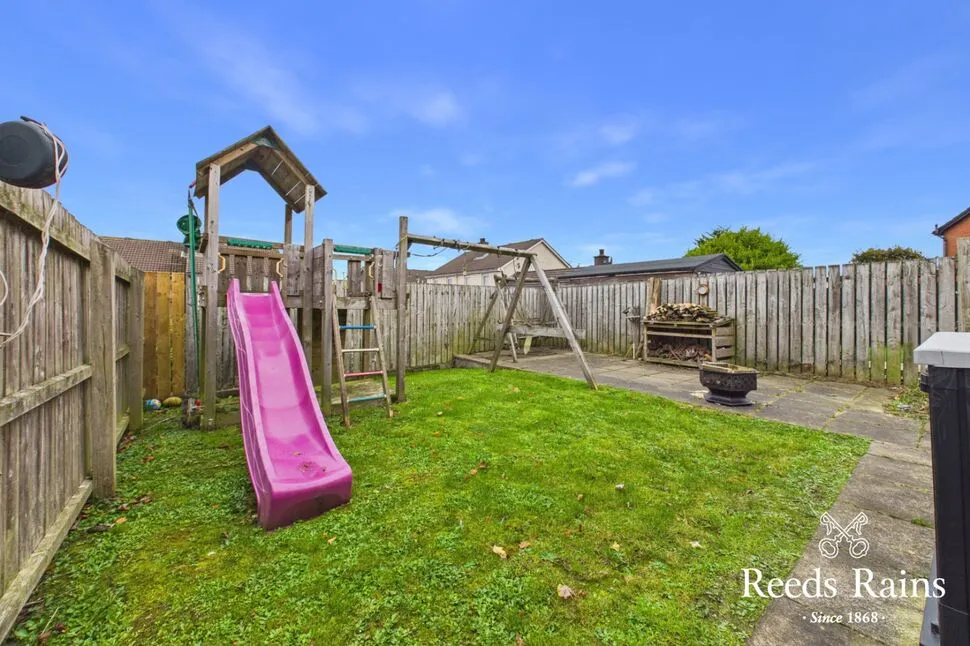Linen Crescent, BT19, photo 19
