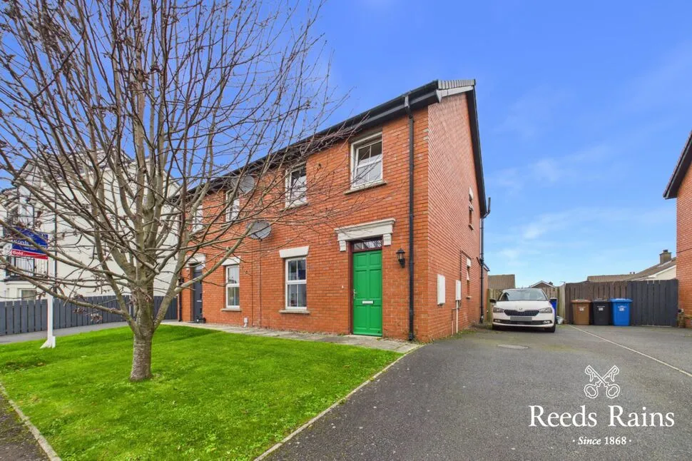 3 bed house for sale, Linen Crescent, BT19