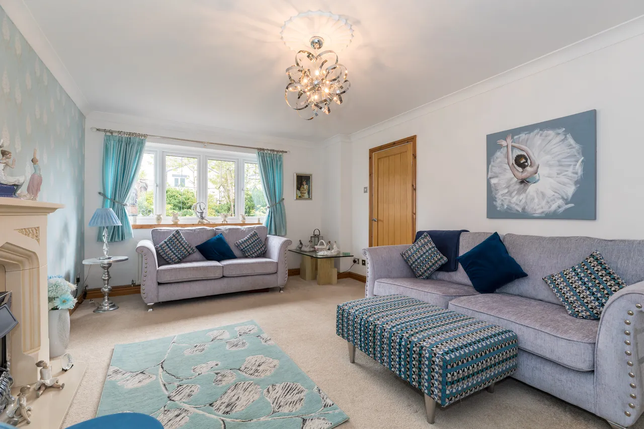 New Field Court, Westhoughton, BL5, photo 22