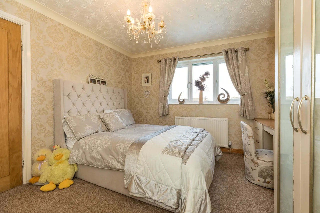 New Field Court, Westhoughton, BL5, photo 15