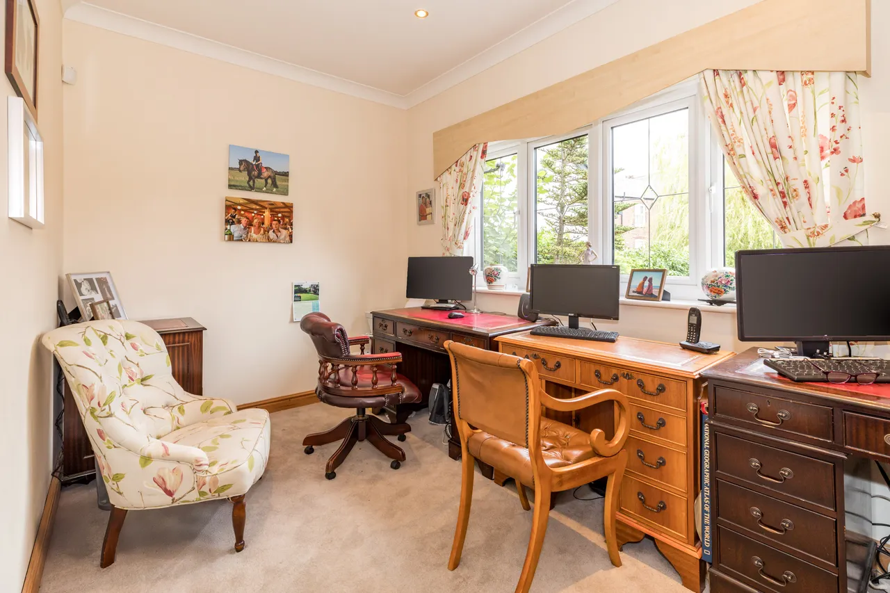 New Field Court, Westhoughton, BL5, photo 29