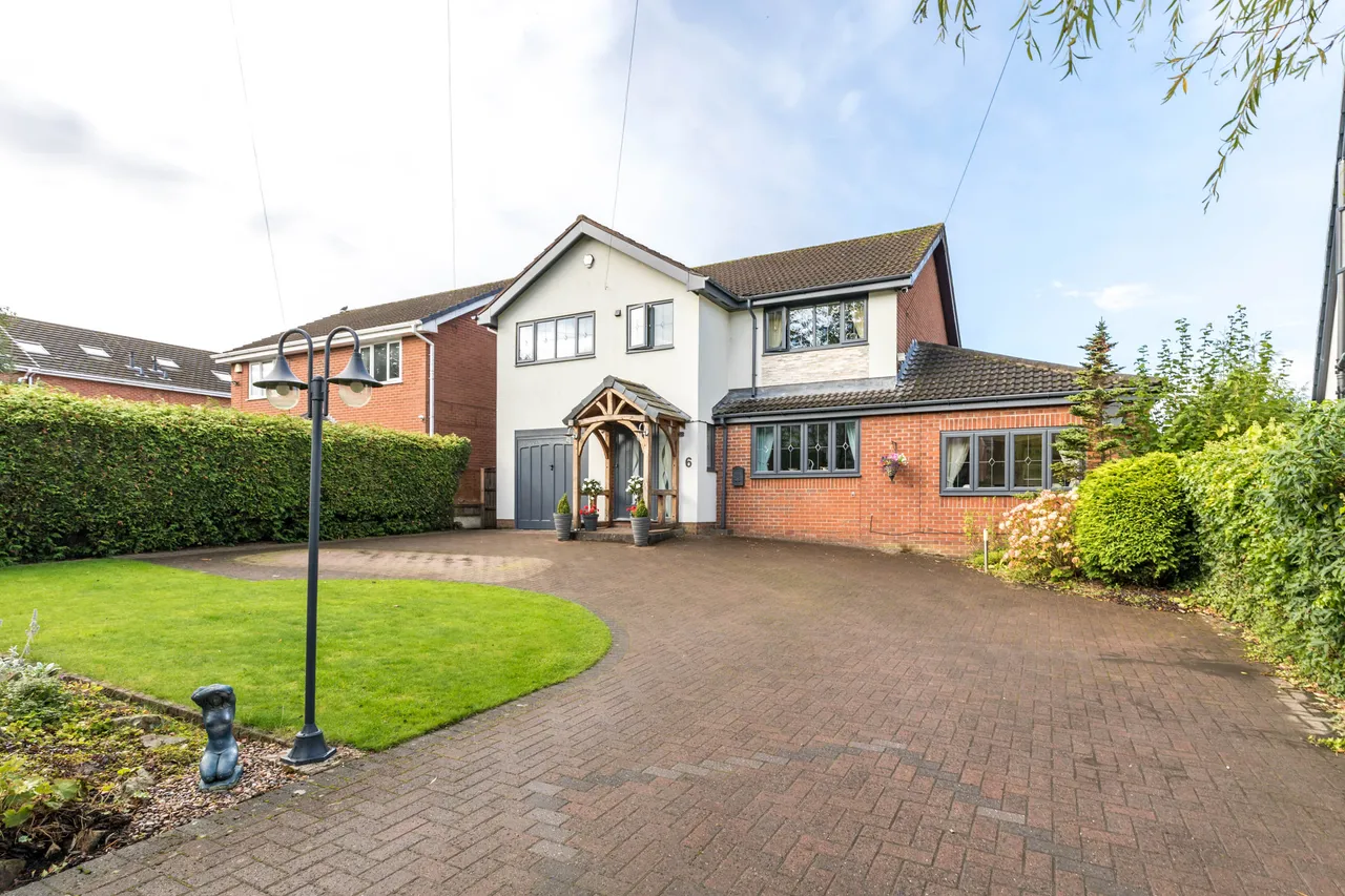 New Field Court, Westhoughton, BL5, photo 20