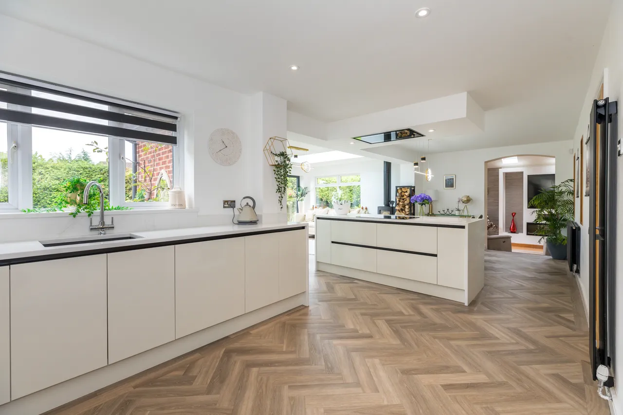 New Field Court, Westhoughton, BL5, photo 9