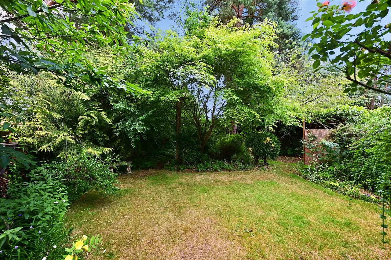 Dinorben Close, Fleet, Hampshire, GU52 7SL, photo 4