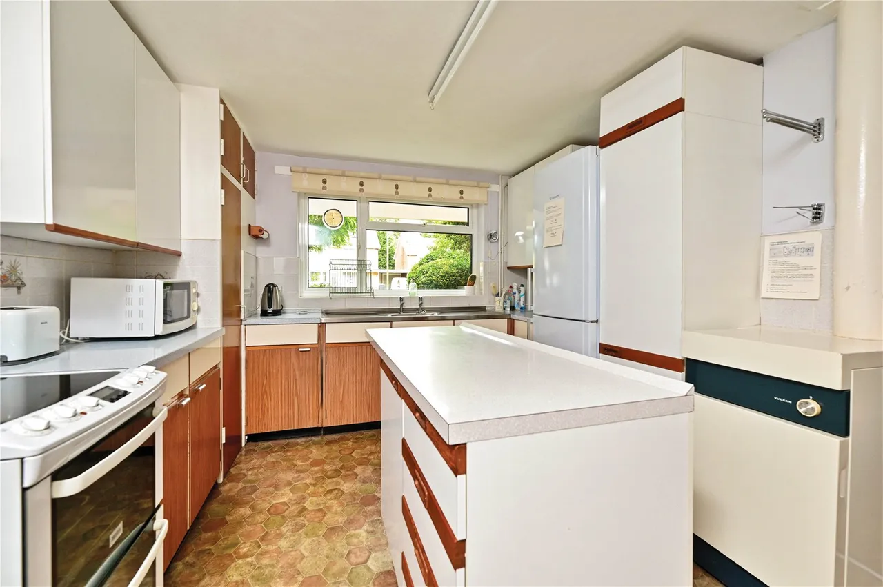 Dinorben Close, Fleet, Hampshire, GU52 7SL, photo 3