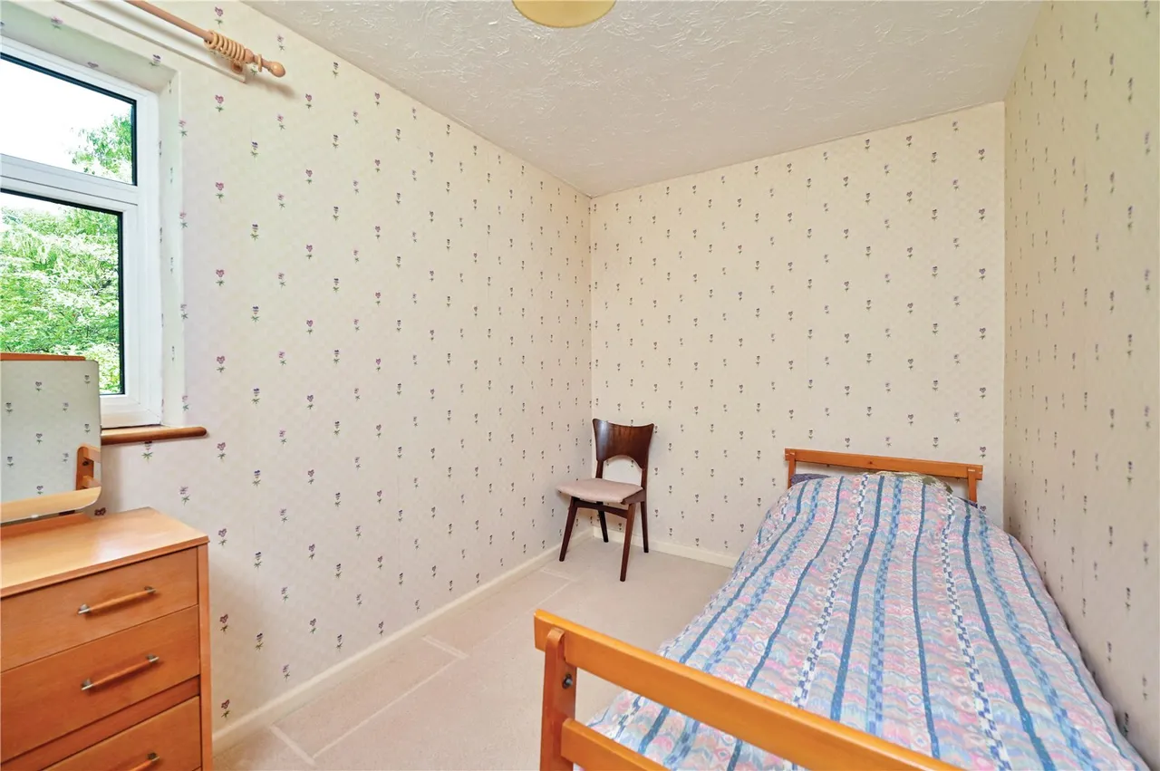 Dinorben Close, Fleet, Hampshire, GU52 7SL, photo 11