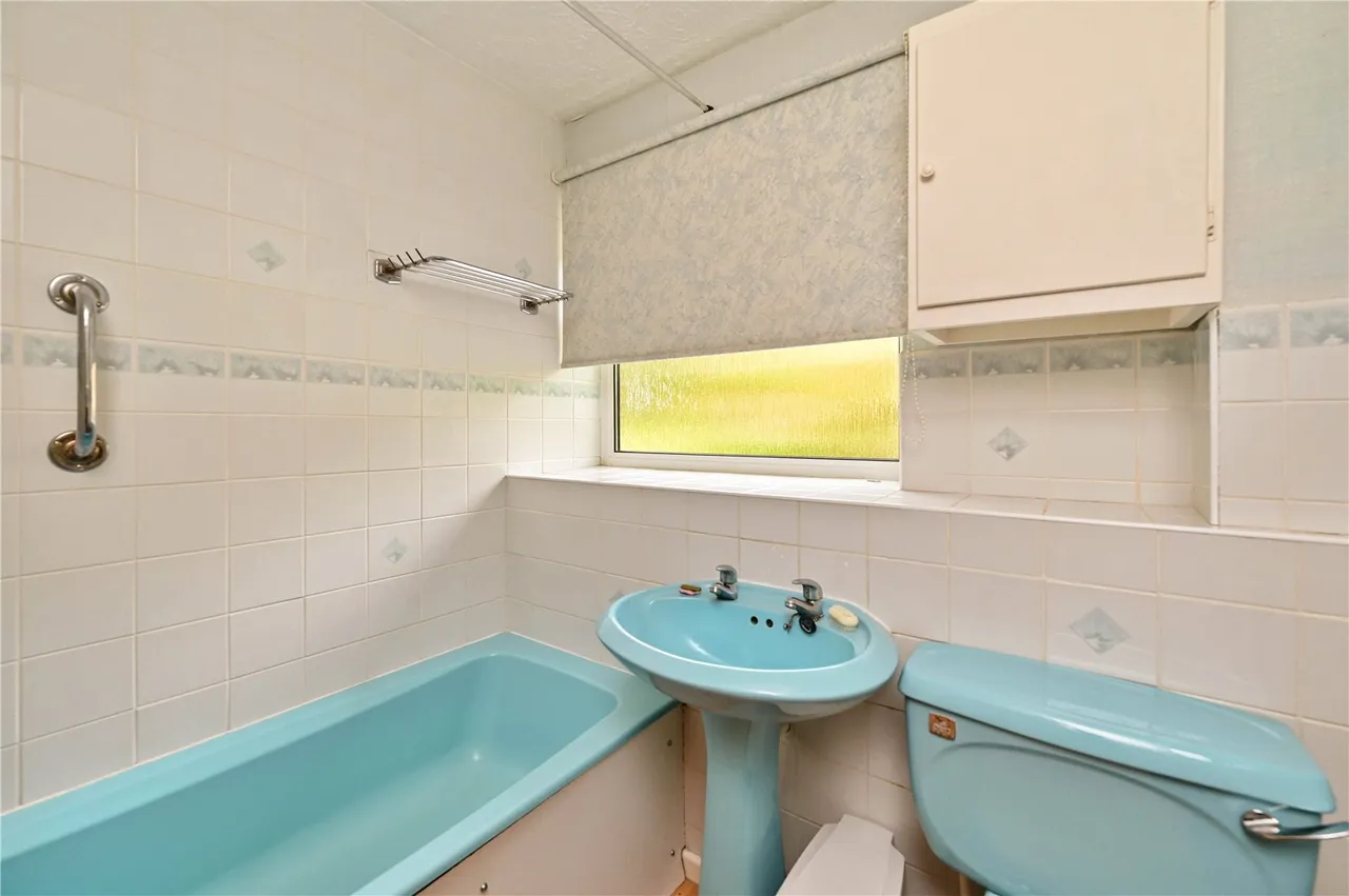 Dinorben Close, Fleet, Hampshire, GU52 7SL, photo 10
