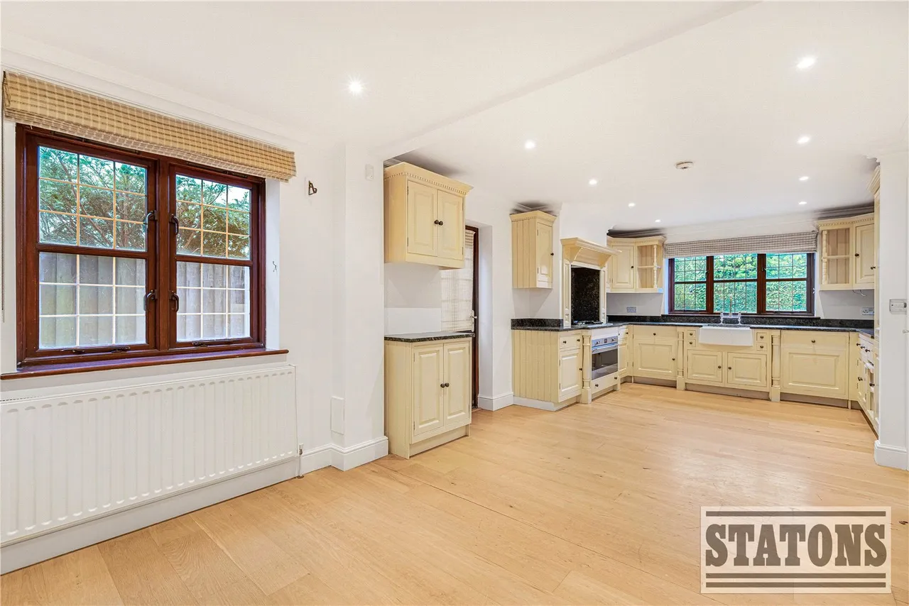Beech Hill, Hadley Wood, Hertfordshire, EN4 0JP, photo 3