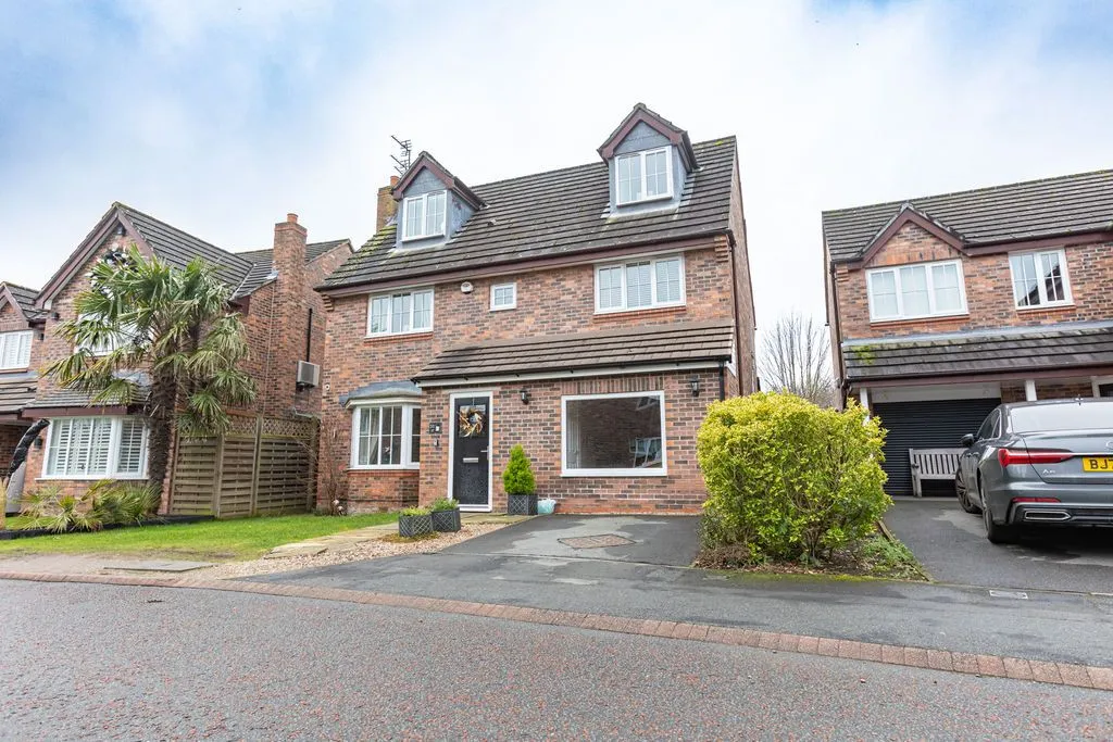 5 bed house for sale — Clough Road, Halewood, Liverpool, L26 6BE