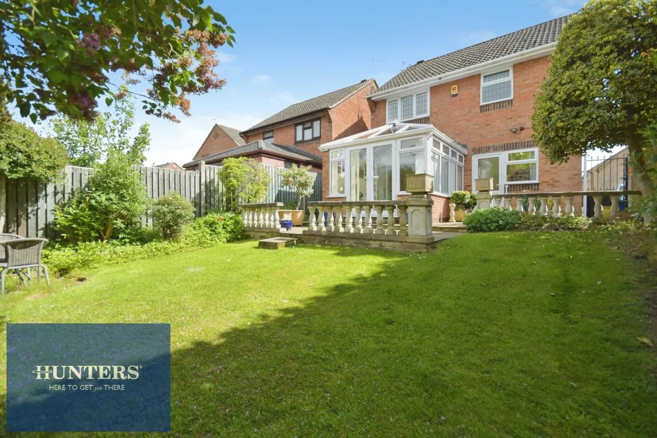 3 bed house for sale — Brushfield Road, Linacre Woods, Chesterfield, S40 4XF
