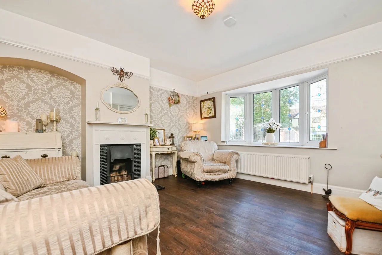 Clacton Road, Weeley Heath, Clacton-on-Sea, Essex, CO16, photo 3