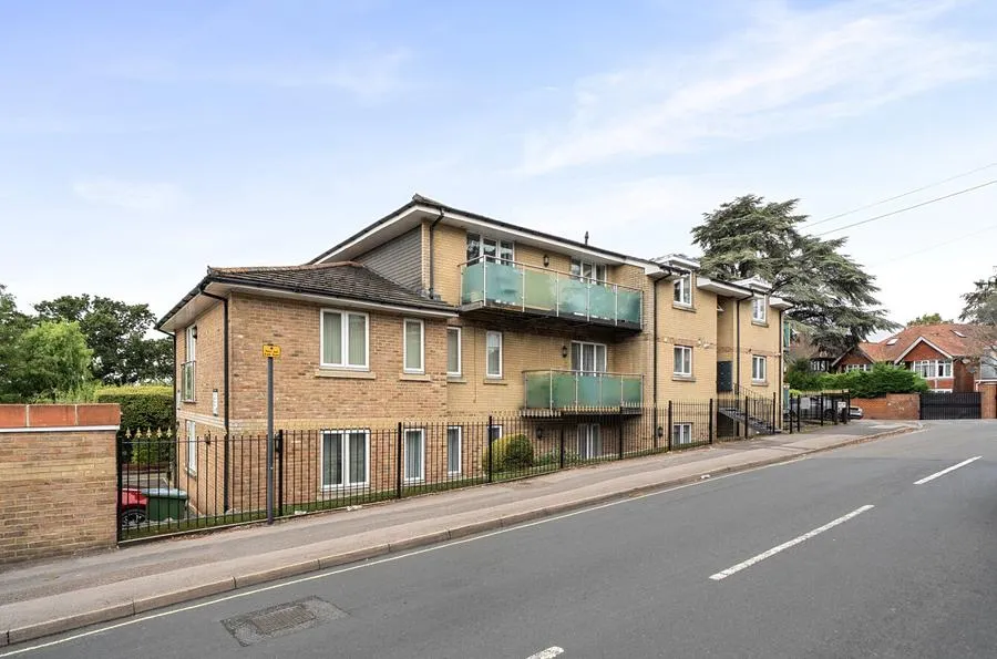 2 bed flat for sale, Cobden Avenue, Southampton, SO18