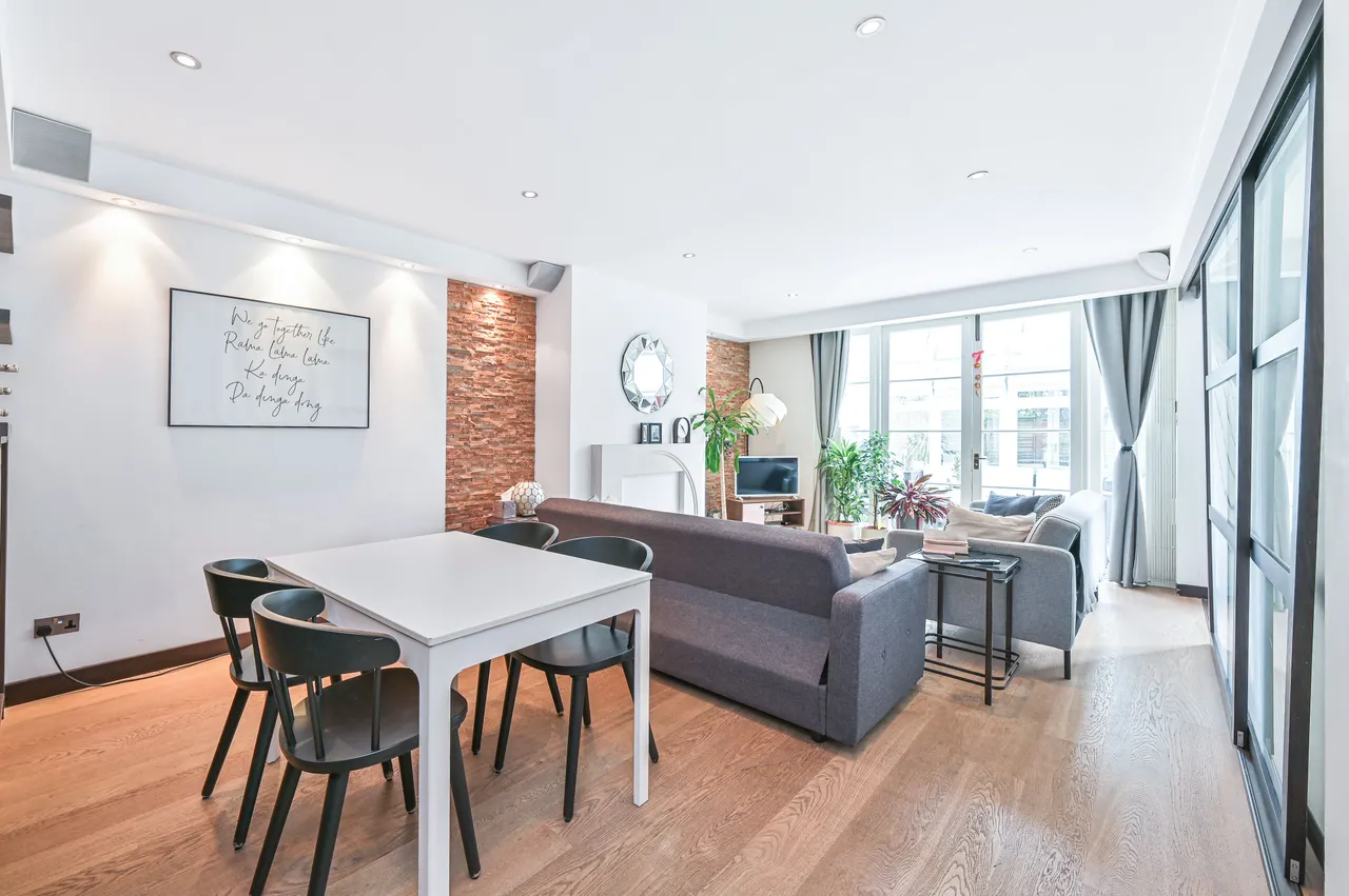 Flat 1a, 26 Priory Road, London, photo 2