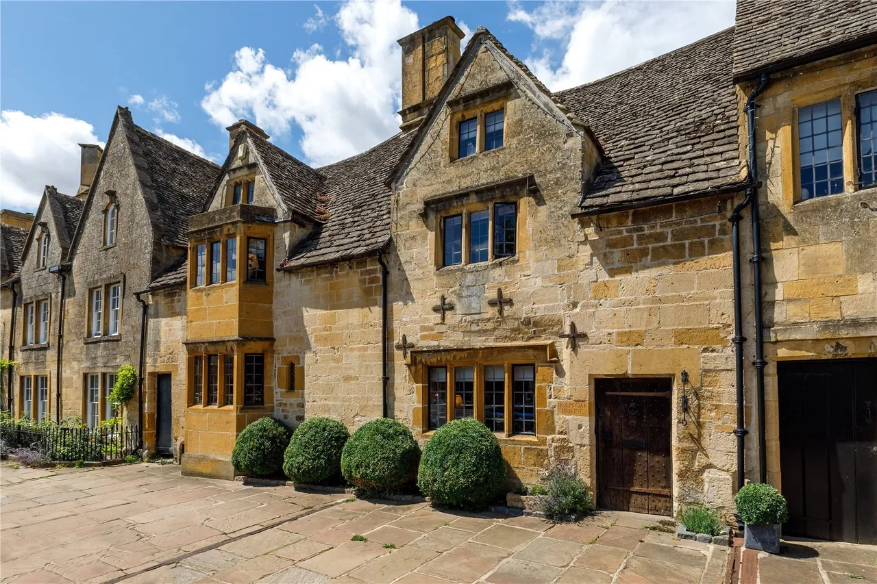 4 bed property for sale, High Street, Chipping Campden, GL55