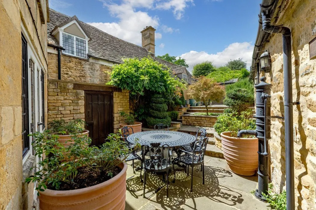 High Street, Chipping Campden, GL55, photo 13
