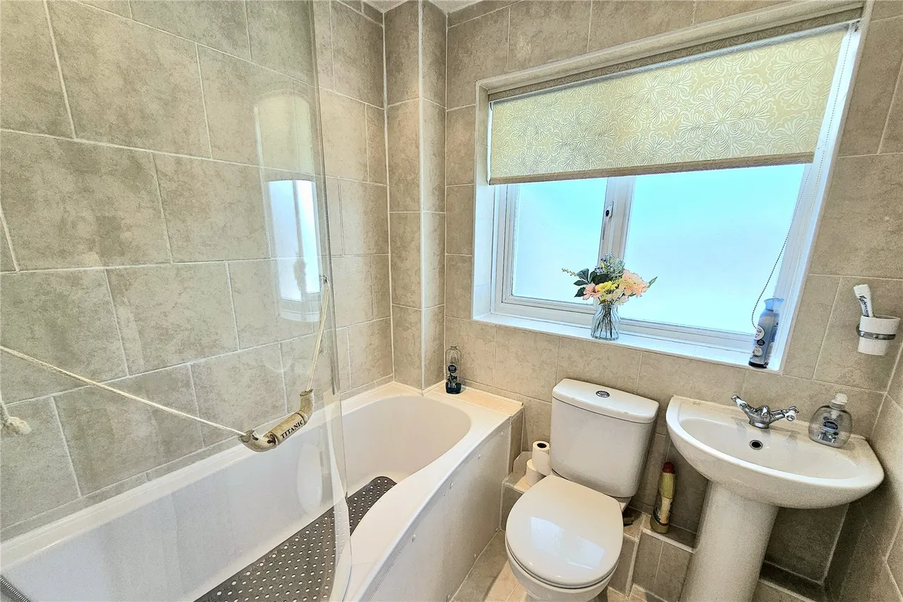 Anderson Place, Bagshot, Surrey, GU19 5LX, photo 11
