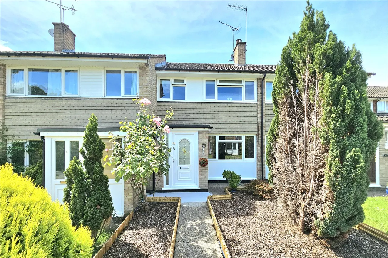 3 bed house for sale — Anderson Place, Bagshot, Surrey, GU19 5LX