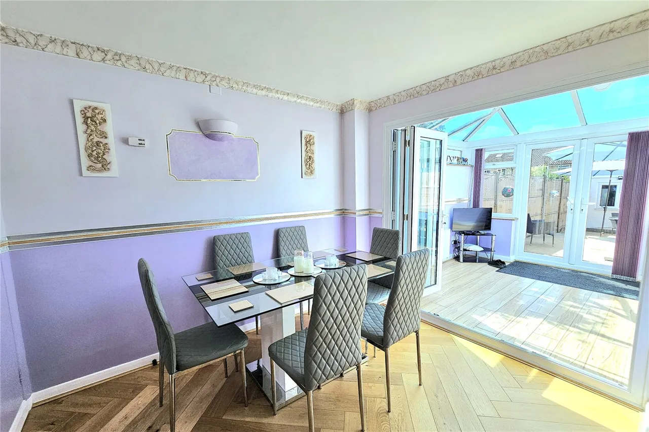 Anderson Place, Bagshot, Surrey, GU19 5LX, photo 4