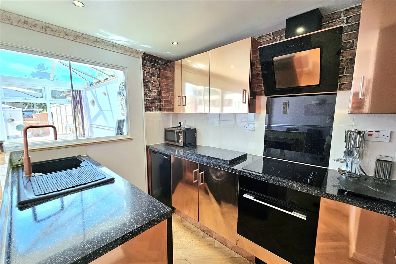 Anderson Place, Bagshot, Surrey, GU19 5LX, photo 16