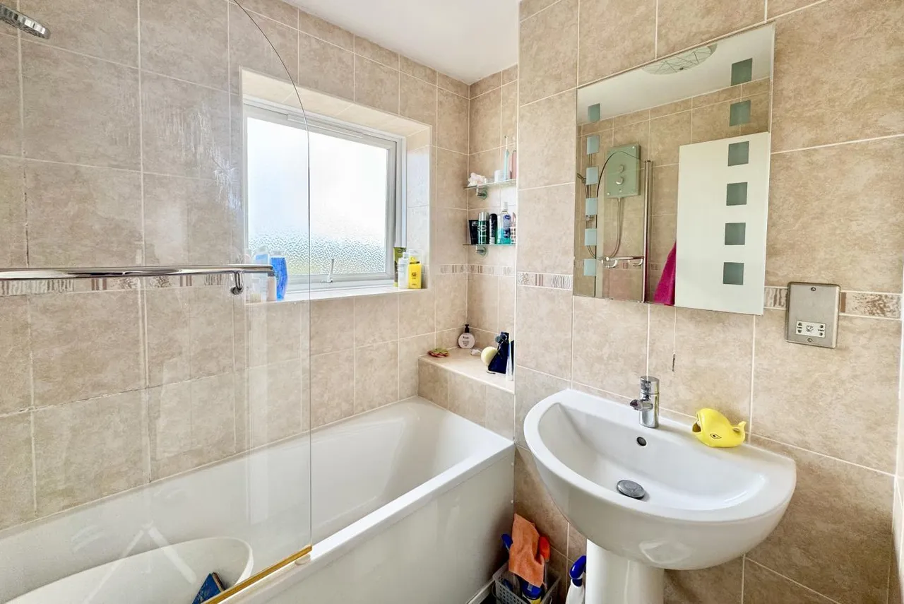 Hamble Court, BH1, photo 12