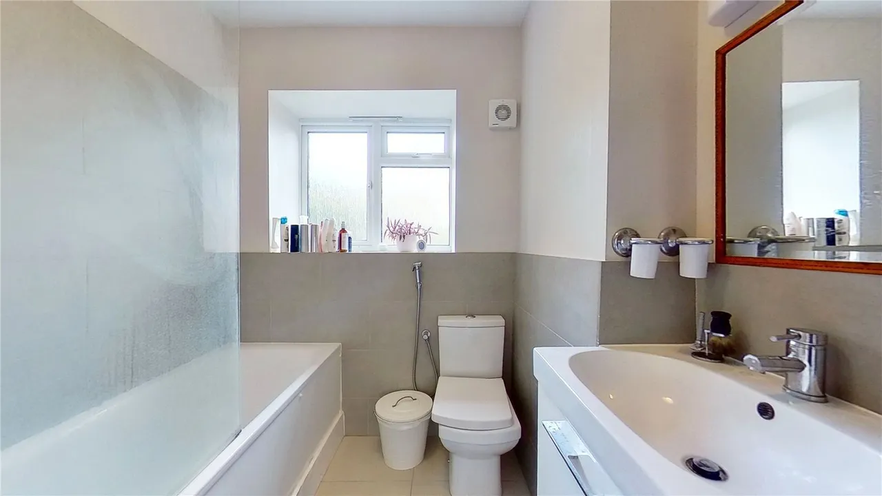 Orlando Road, London, SW4, photo 6
