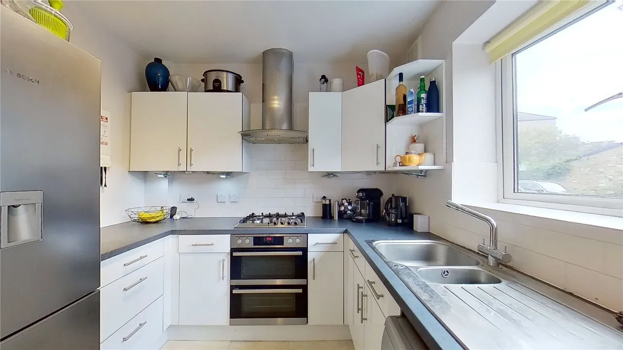 Orlando Road, London, SW4, photo 2