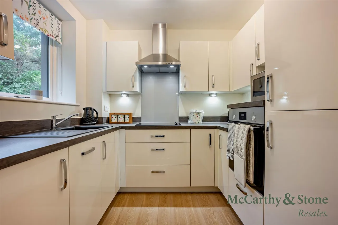Lindsay Road, Poole, BH13, photo 7